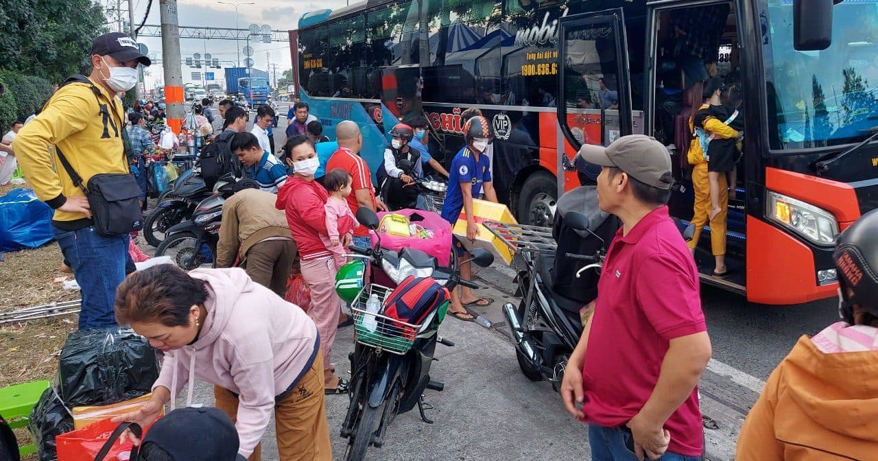 Khi chuyến xe trở thành nỗi lo: Rủi ro & phí ẩn khi chọn dịch vụ di chuyển thiếu uy tín