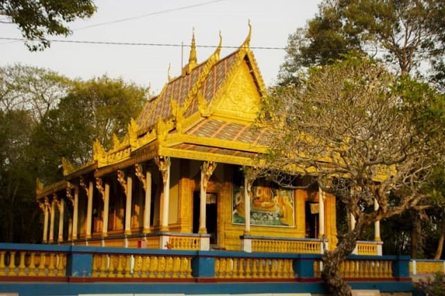 Thuê Xe Sài Gòn Đi Sóc Trăng Giá Rẻ