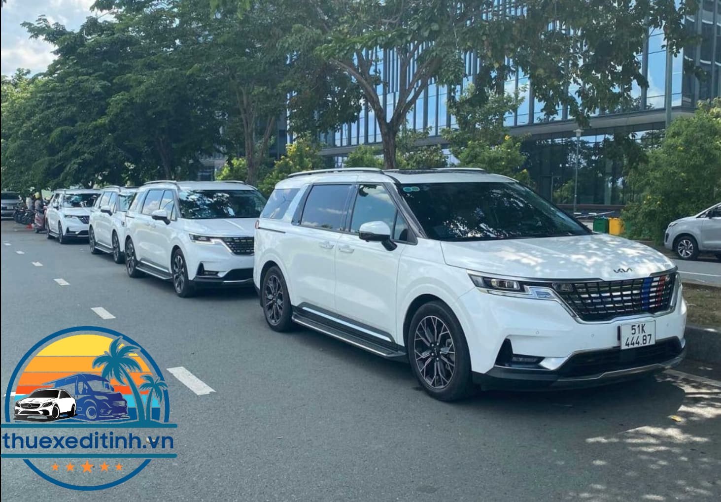 Cho Thuê Xe 7 Chỗ Kia Carnival tại Quận 1, TPHCM