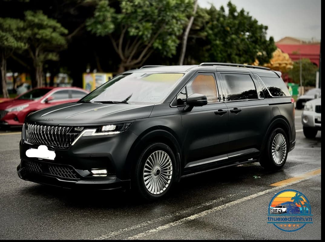 Thuê xe Kia Carnival có tài xế tại TPHCM