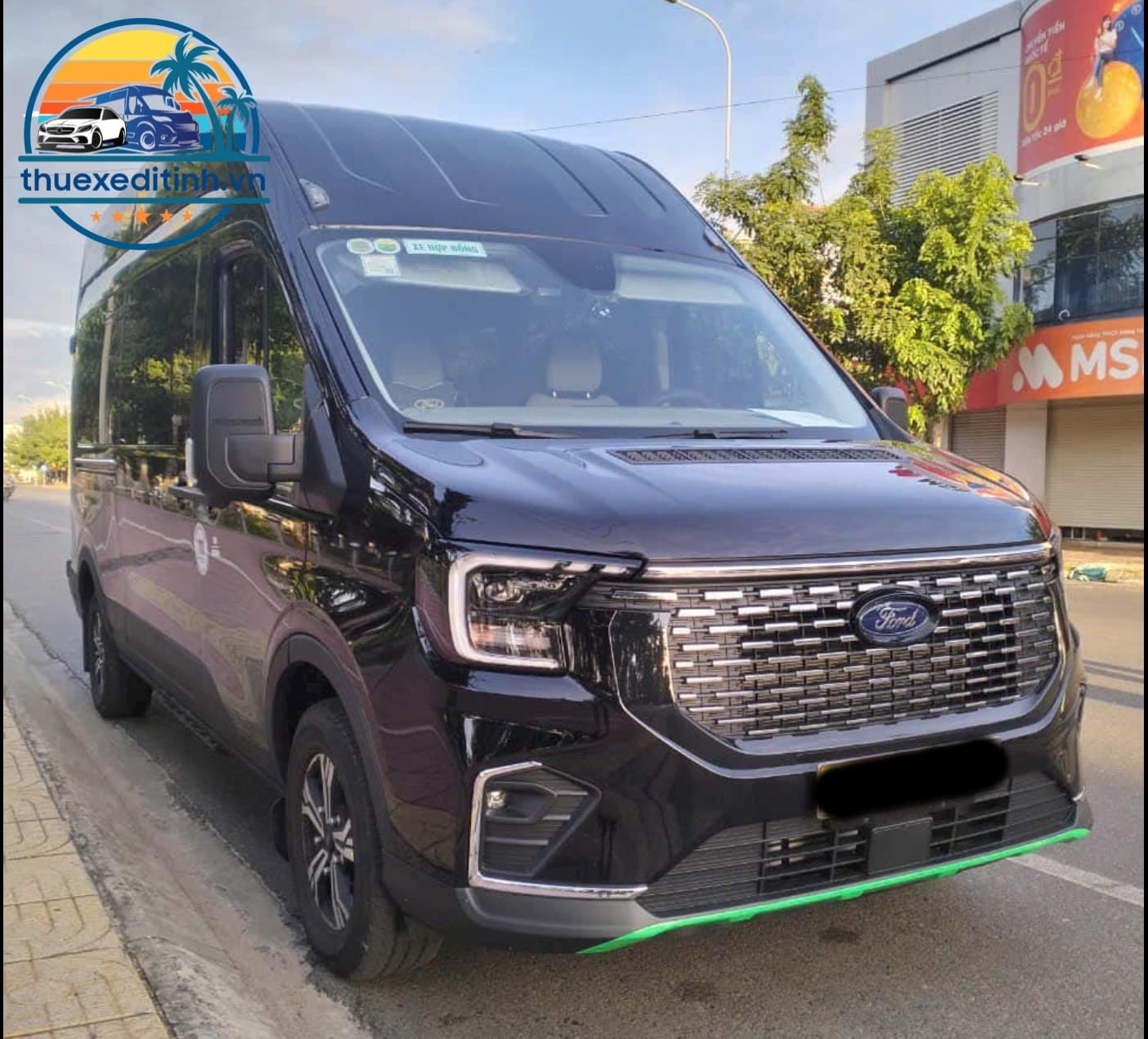 thuê xe Ford Transit 18 chỗ